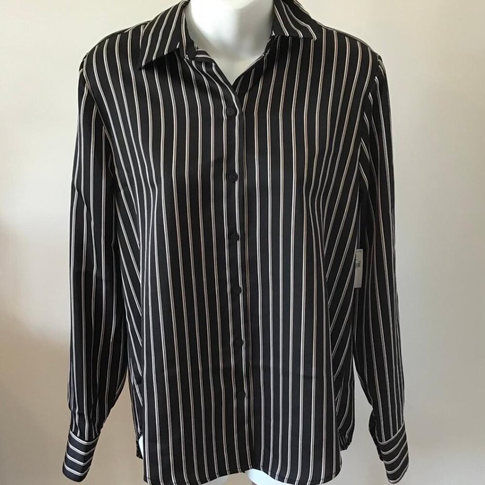 Old Navy Black Striped V-neck button-down shirt in size Small‎ Casual Work Dress